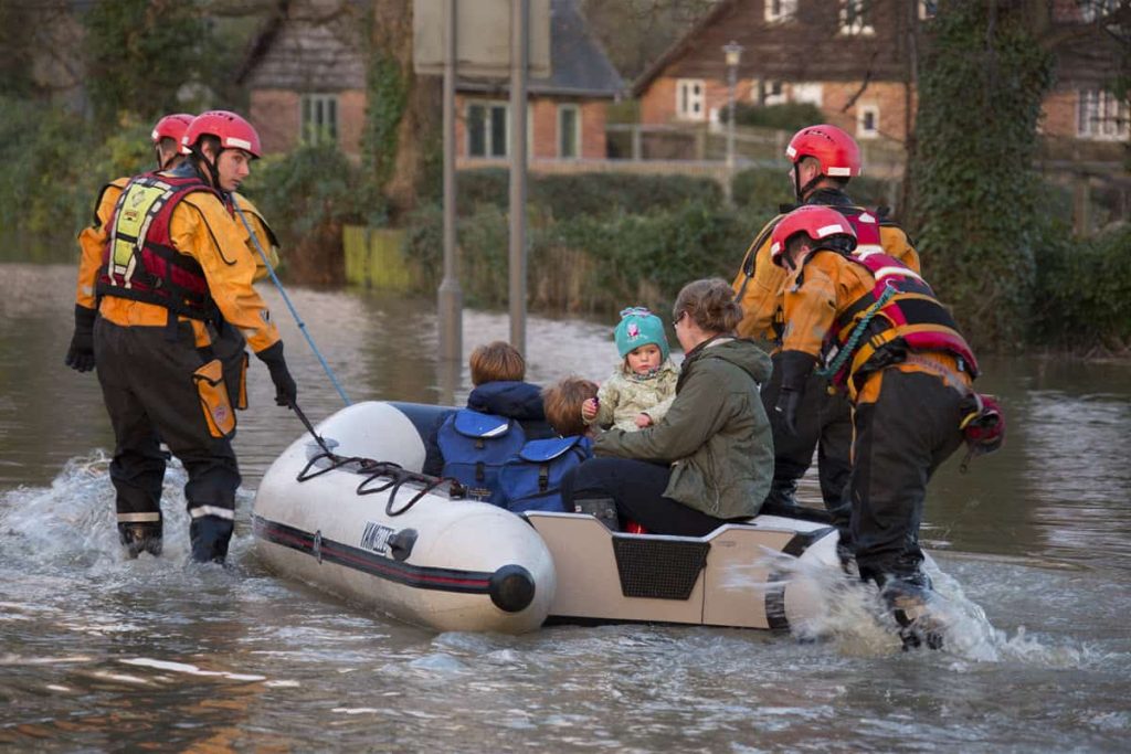 get home bag list flood rescue